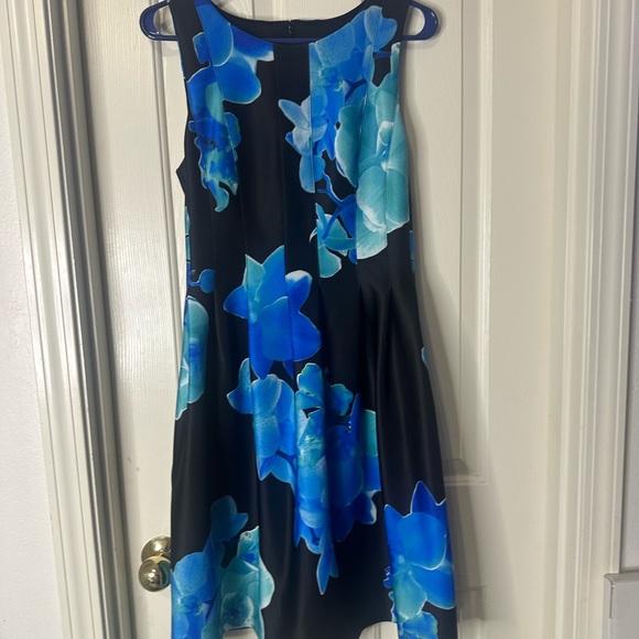 Calvin Klein Black and Blue Floral Midi Dress - Picture 4 of 4